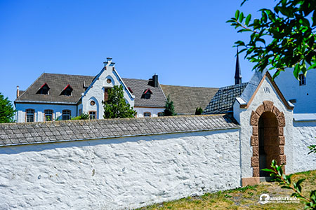 kloster mariawald seitenansicht